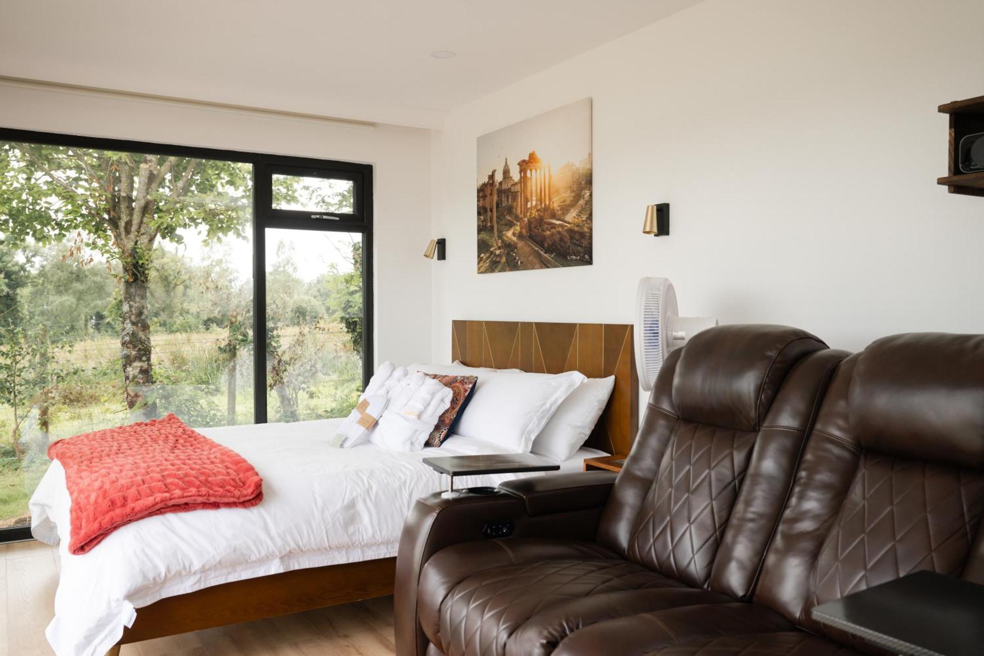 Lakescape - Waterfront Self- Catering Cabins 에니스킬런 외부 사진