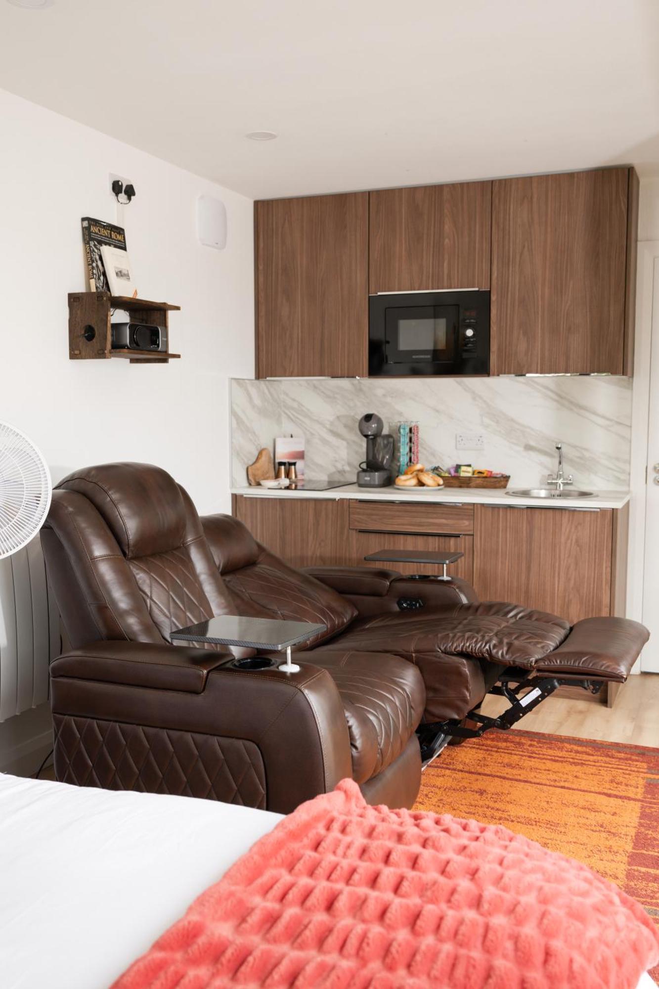 Lakescape - Waterfront Self- Catering Cabins 에니스킬런 외부 사진