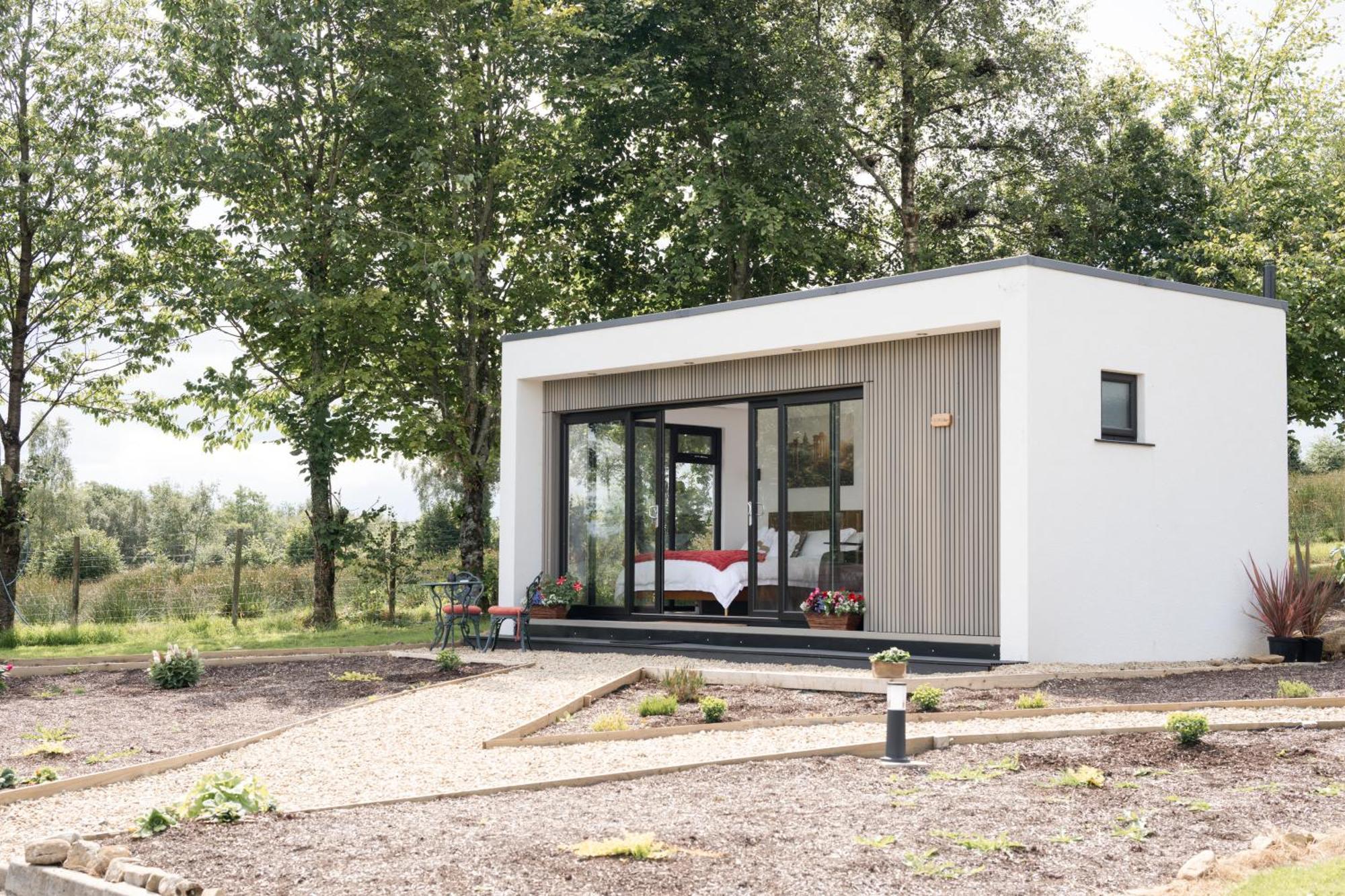 Lakescape - Waterfront Self- Catering Cabins 에니스킬런 외부 사진