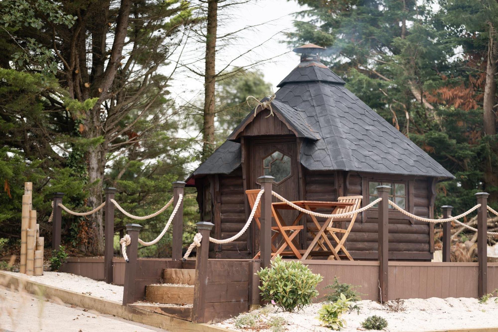 Lakescape - Waterfront Self- Catering Cabins 에니스킬런 외부 사진