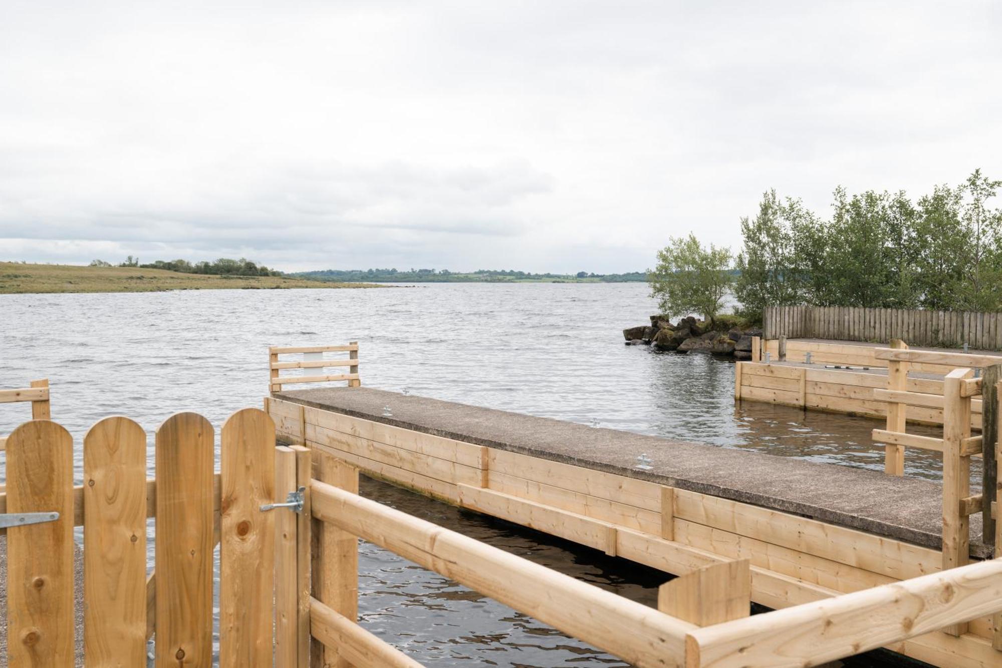 Lakescape - Waterfront Self- Catering Cabins 에니스킬런 외부 사진
