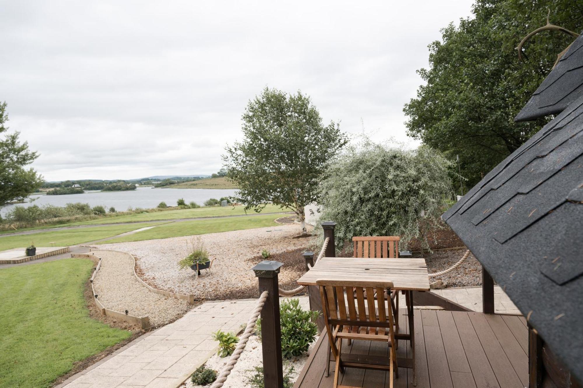 Lakescape - Waterfront Self- Catering Cabins 에니스킬런 외부 사진