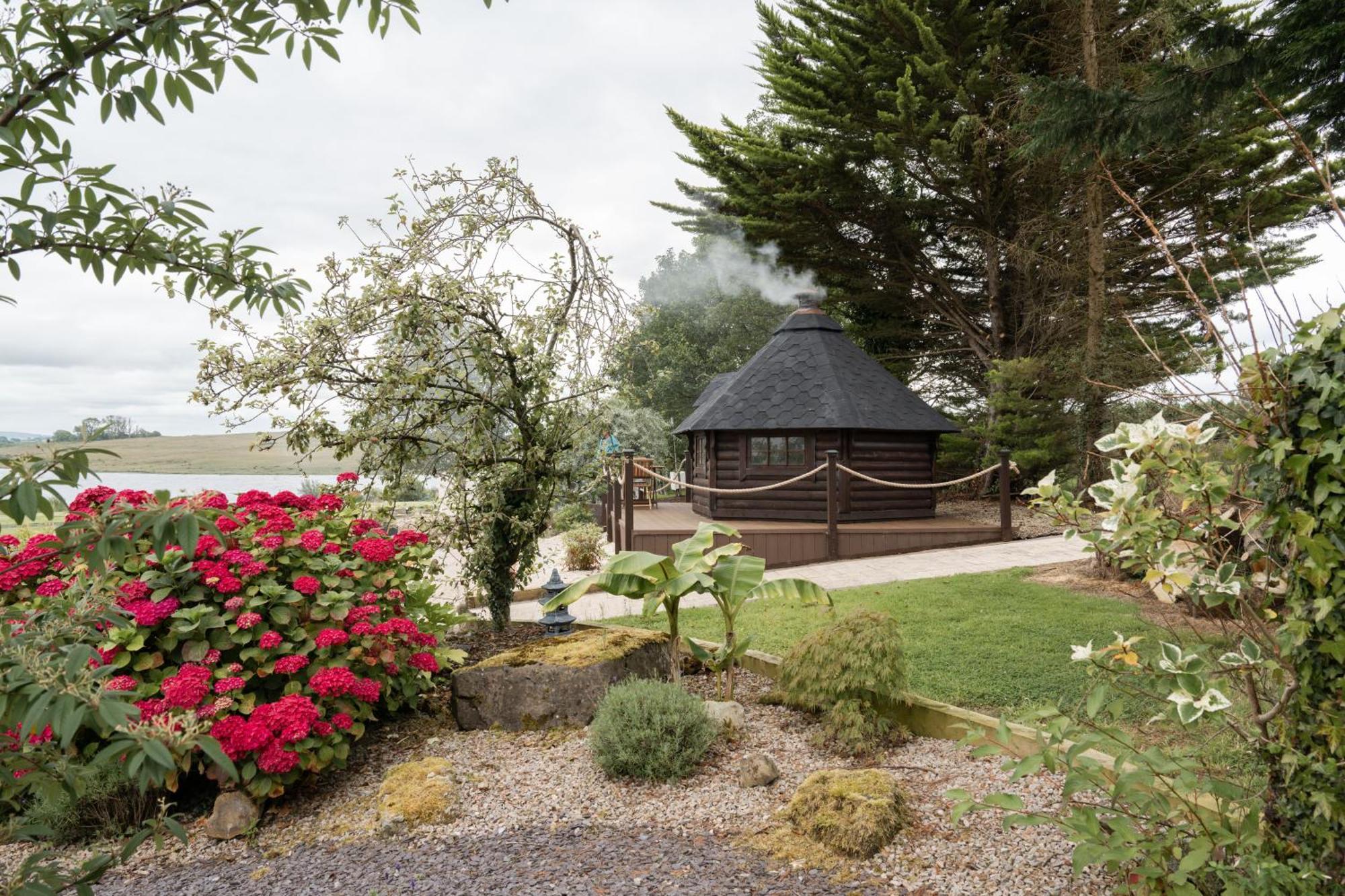Lakescape - Waterfront Self- Catering Cabins 에니스킬런 외부 사진